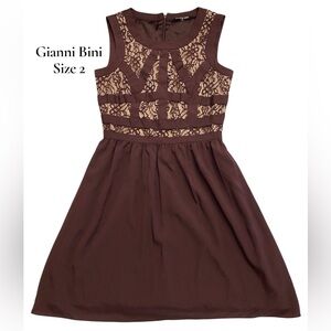Gianni‎ Bini~Size 2~Dress~Purple lace
